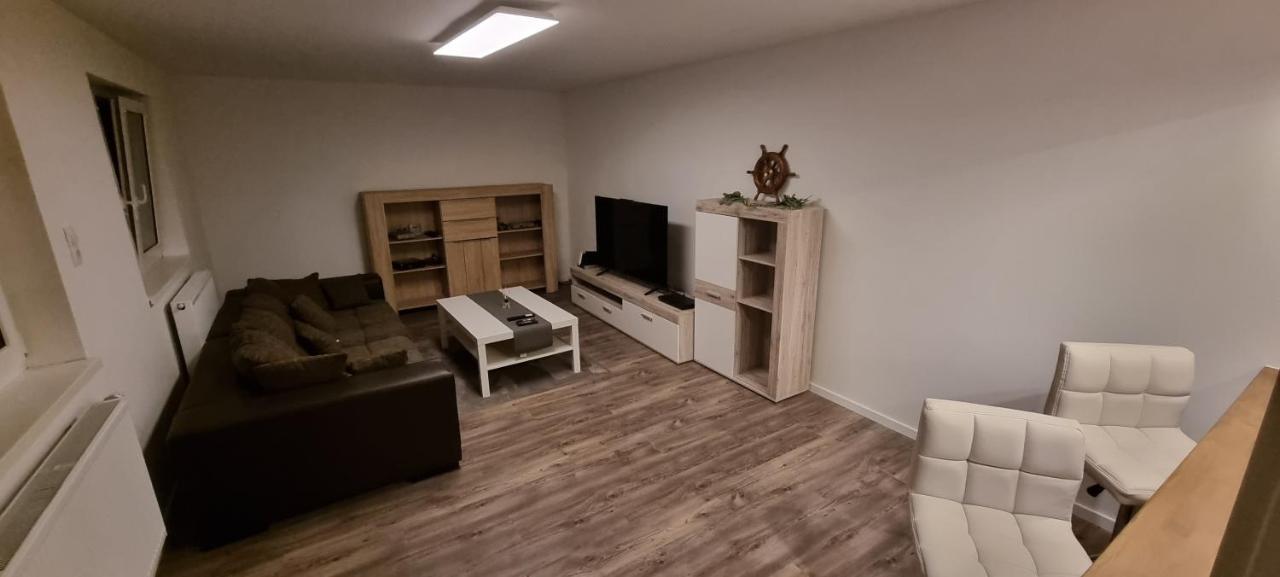 3 Zimmer Ferienwohnung In Jever Exterior photo